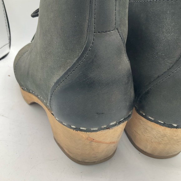 “VOLLSJO” of Sweden Handmade Clog Style Black Leather and Wood Ankle Boots. - Picture 5 of 16